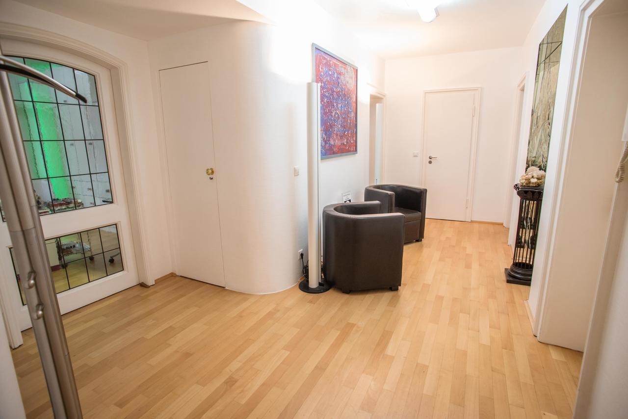 Apartement Mit Dachterrasse - Bei Curth Klingen - Teilen Sie Uns Ihre Ankunfszeit Mit Düsseldorf Exterior foto