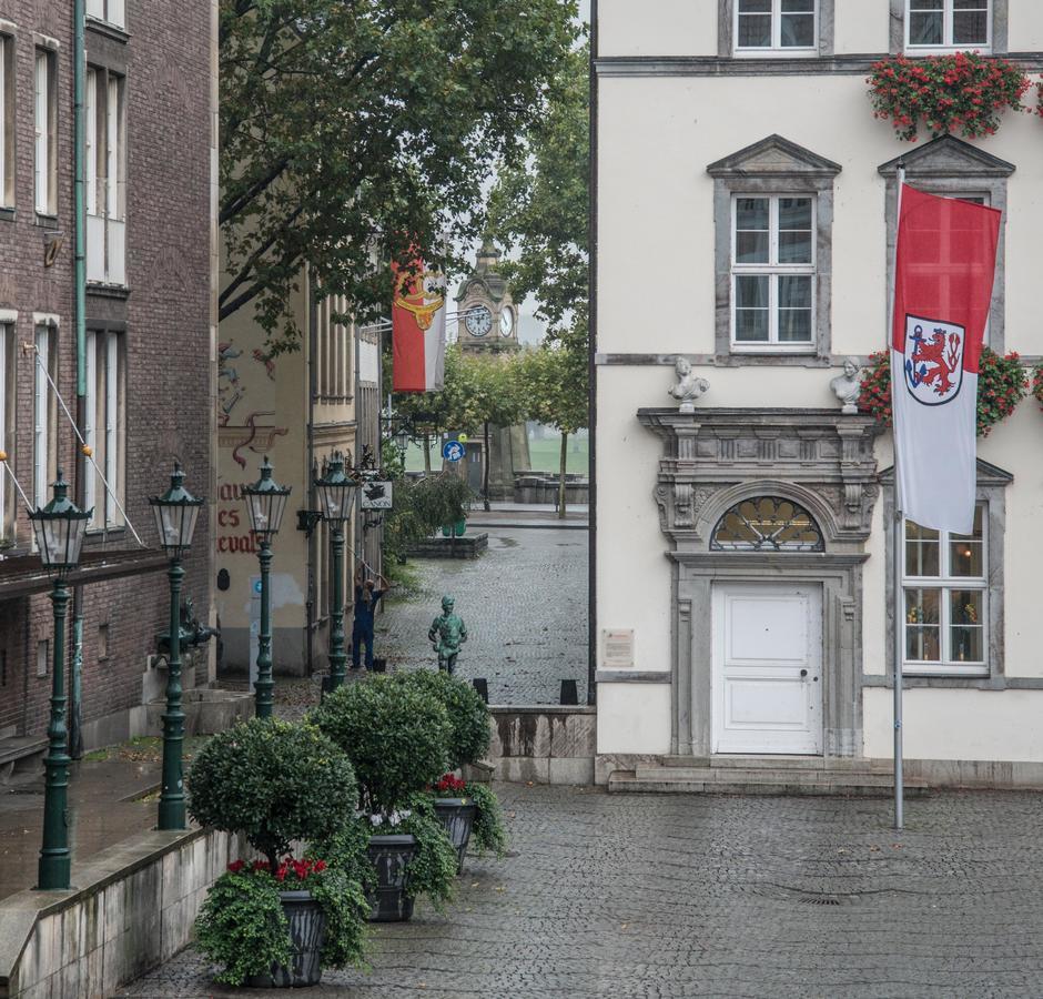 Apartement Mit Dachterrasse - Bei Curth Klingen - Teilen Sie Uns Ihre Ankunfszeit Mit Düsseldorf Exterior foto